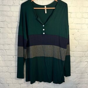 Cool Melon nwot Henley 3 button top